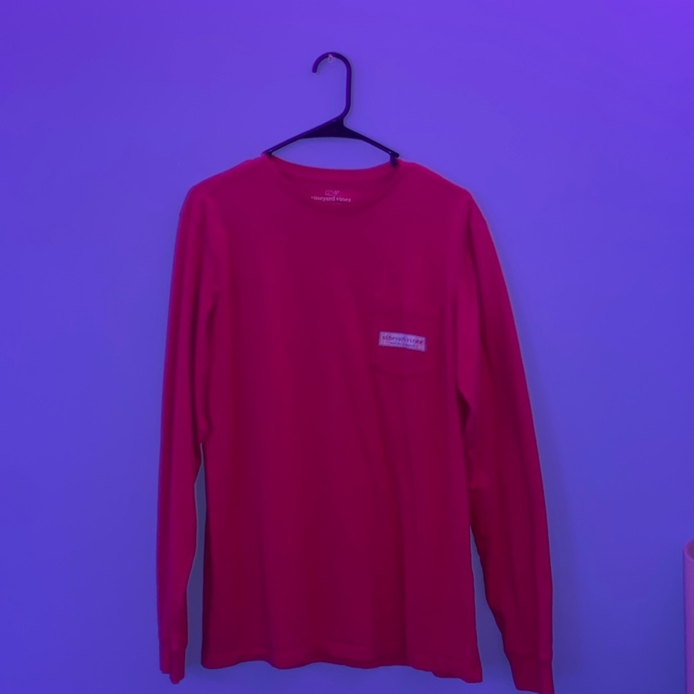 Red vineyard vines shirt